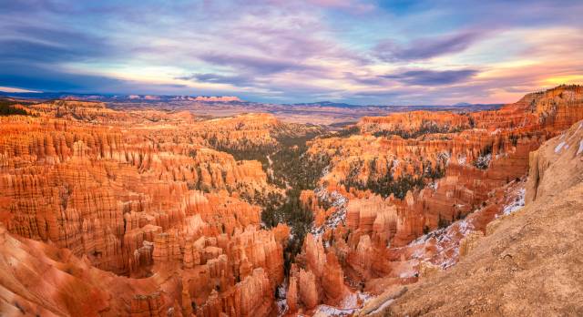 A sunset panorama overlooking Bryce Canyon from Inspiration Point