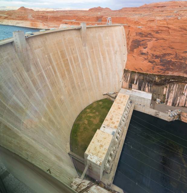 The impressive wall of the Glen Canyon Dam